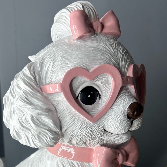 Bella Lux Figurine with Pink Glasses and Bow - Picture 7 of 8